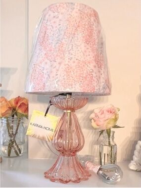 🆕- Karma Home Pink Fluted Glass Table Lamp w/ Floral Lampshade. NWT